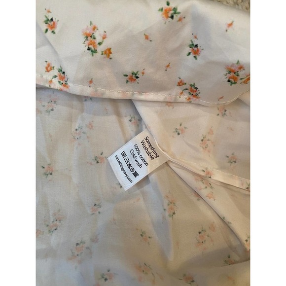 Bailey Ruffle Top White Floral - Picture 6 of 9